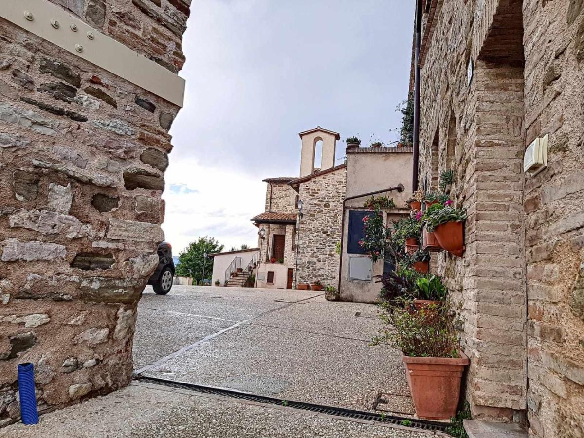 Ospitaci Appartamenti Giove Valtopina Esterno foto