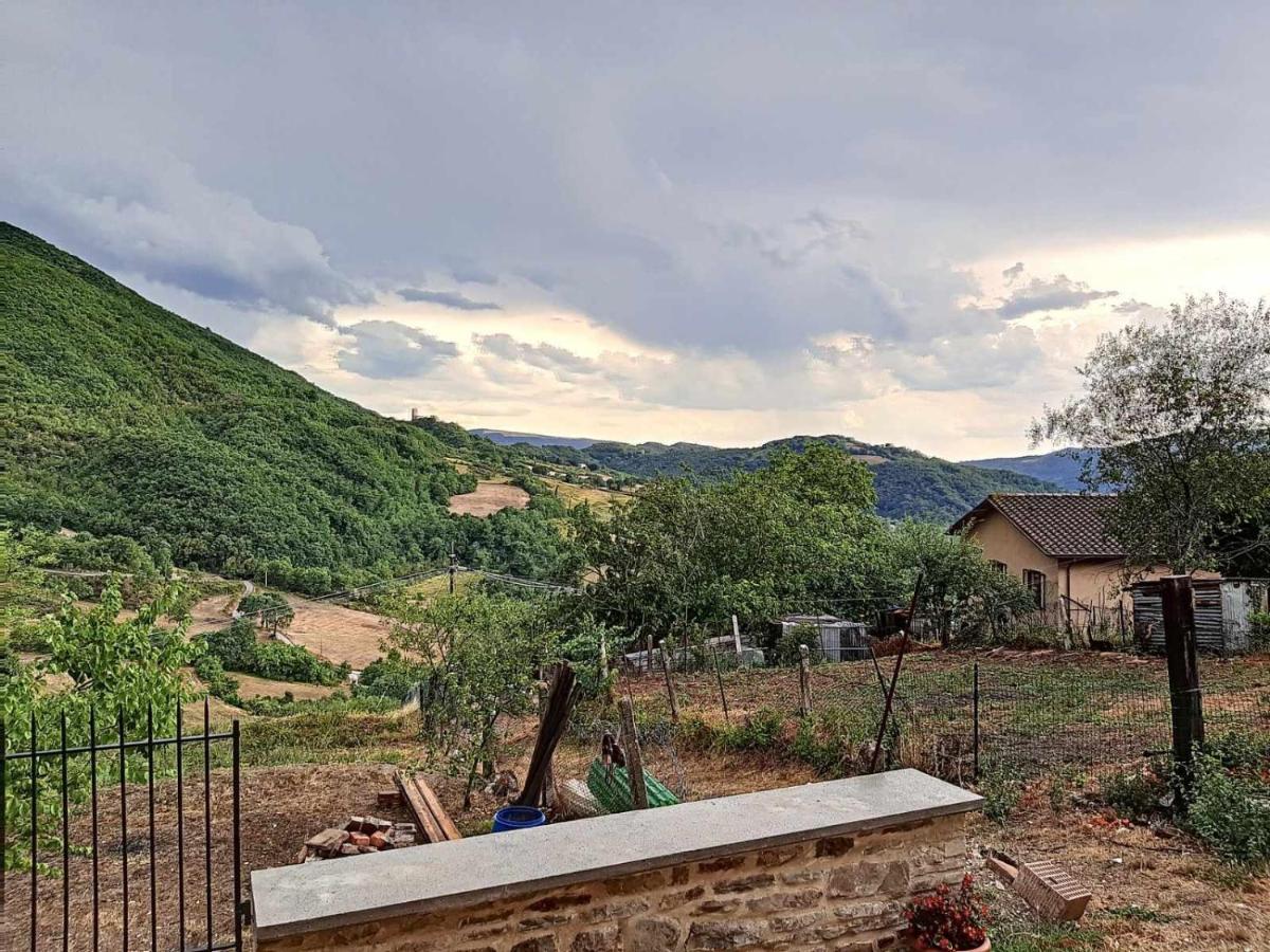 Ospitaci Appartamenti Giove Valtopina Esterno foto